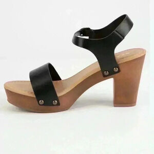 Like New Soda Chivas Chunky Heel Sandals